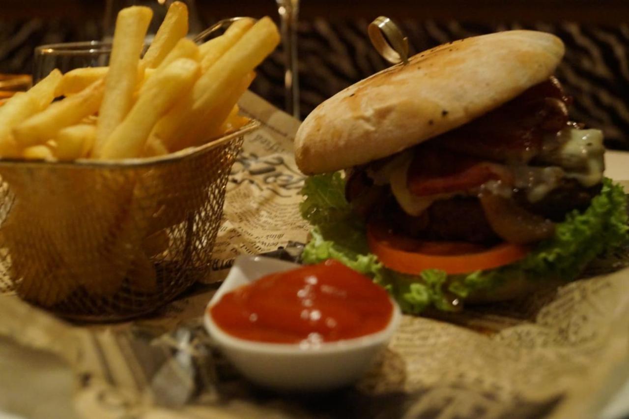 ホテル Steakhouse Fieg フシュル・アム・ゼー エクステリア 写真